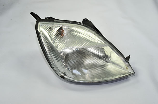 FORD FİESTA FORD CIKMA YEDEK FİESTA 2 SAG FAR